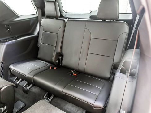 Used 2023 Chevrolet Traverse LT w/ LPO, Floor Liner Package AWD/4WD image 35
