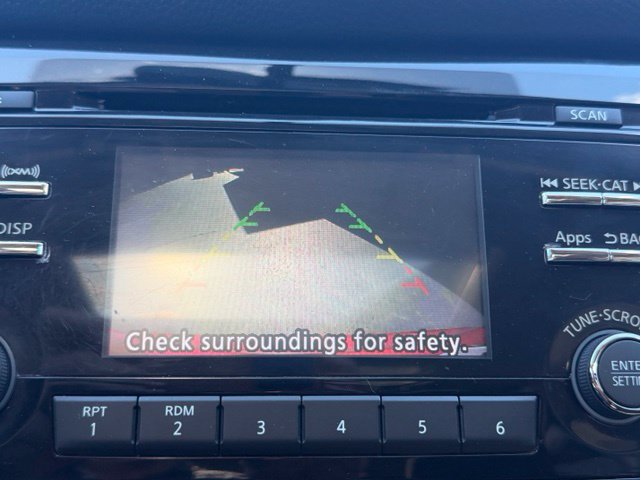 Used 2016 Nissan Rogue SV w/ SV Moonroof Package AWD/4WD image 6