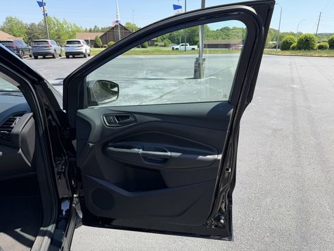 Used 2017 Ford Escape S FWD image 16