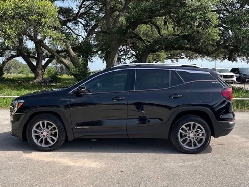 Used 2022 GMC Terrain SLT FWD image 8