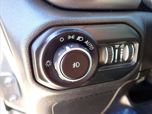Used 2021 Jeep Wrangler Sport AWD/4WD image 11