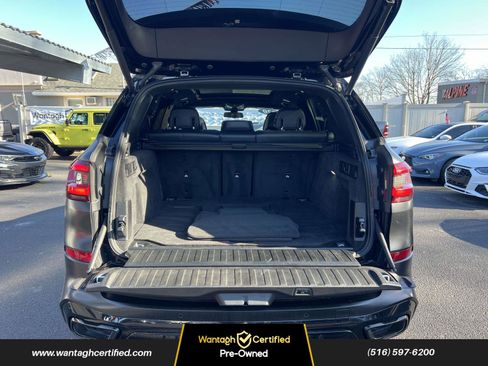 Used 2020 BMW X5 M50i w/ Executive Package image 8