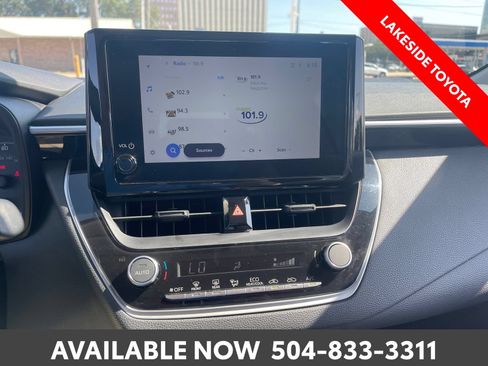 Used 2024 Toyota Corolla LE FWD image 31
