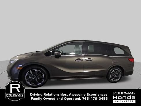 Used 2023 Honda Odyssey Elite image 4