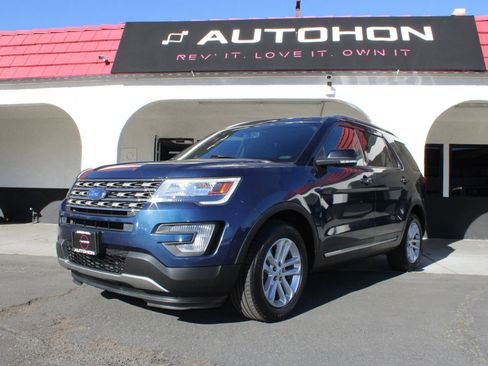 Used 2017 Ford Explorer XLT w/ Equipment Group 201A image 5