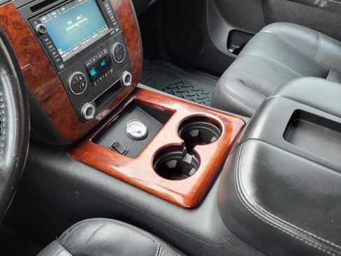 Used 2010 Chevrolet Silverado 3500 LTZ AWD/4WD image 29