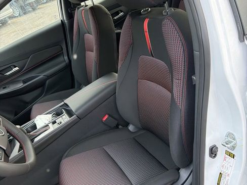 New 2026 Nissan Sentra SR w/ Floor Mat Package image 16