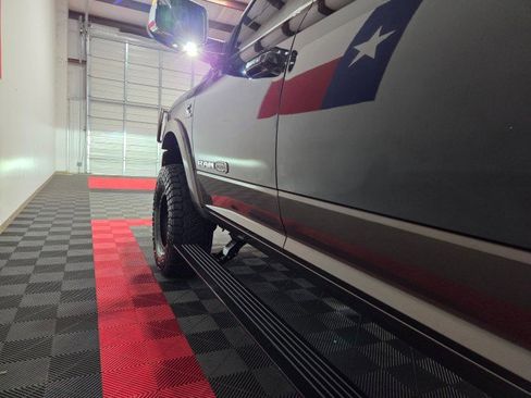 Used 2019 RAM 3500 Limited image 33