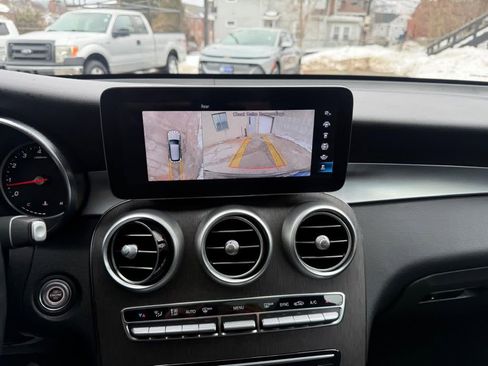 Used 2022 Mercedes-Benz GLC 300 4MATIC image 26