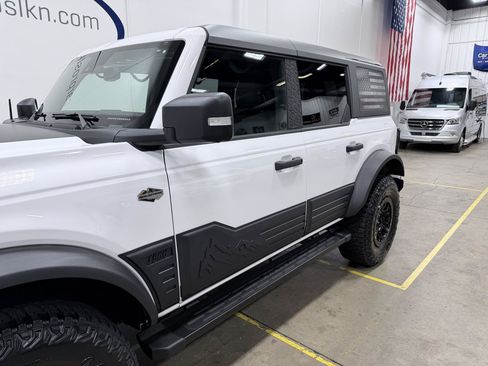 Used 2024 Ford Bronco Wildtrak AWD/4WD image 20