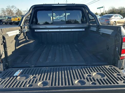 Used 2022 Nissan Frontier SV image 19