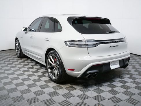 Certified 2024 Porsche Macan GTS image 3