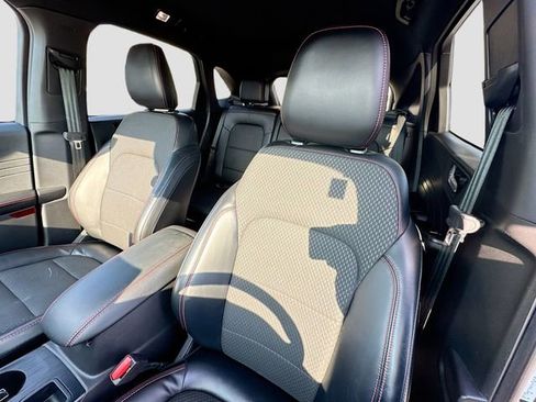 Used 2023 Ford Escape ST-Line w/ Tech Pack #1 image 21