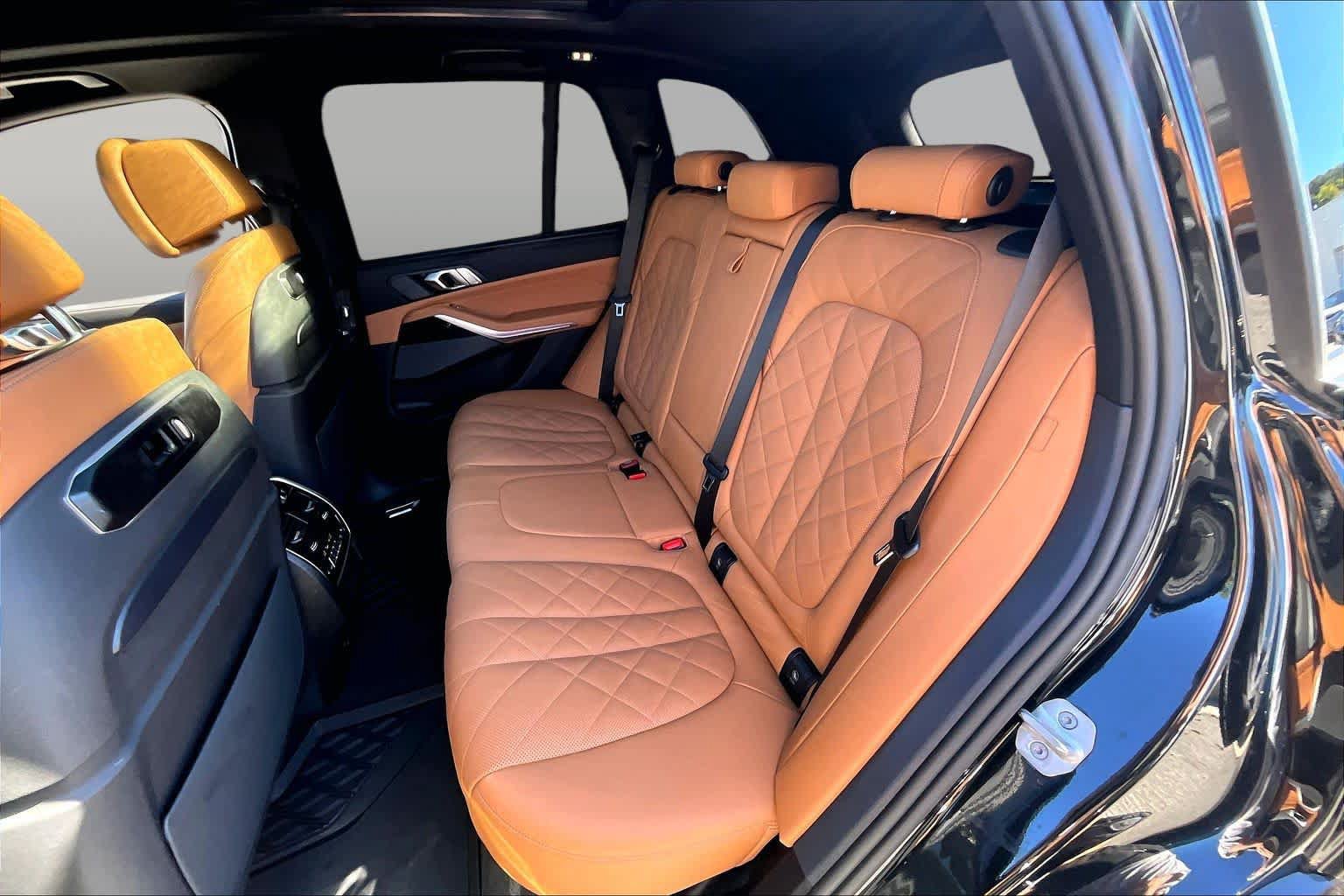 Used 2025 BMW X5 xDrive40i w/ Executive Package AWD/4WD image 21