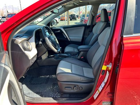 Used 2014 Toyota RAV4 Limited image 11