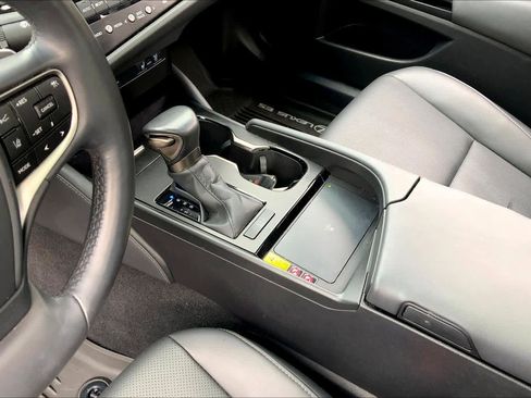 Certified 2024 Lexus ES 350 w/ Premium Package image 16