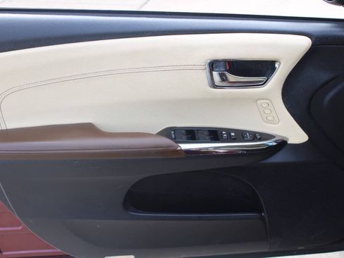 Used 2014 Toyota Avalon Limited FWD image 18