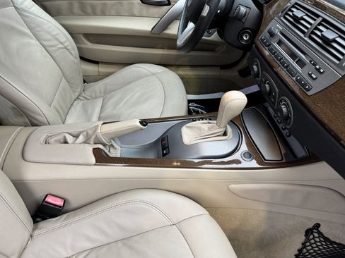 Used 2003 BMW Z4 2.5i image 26