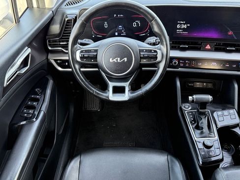 Used 2023 Kia Sportage EX AWD/4WD image 17
