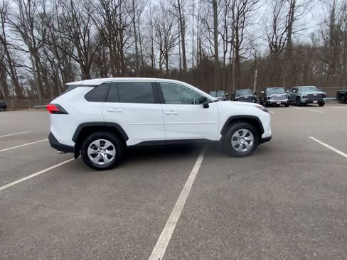 Used 2023 Toyota RAV4 LE image 9