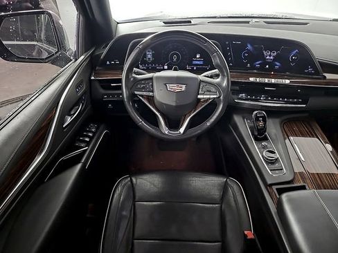 Used 2023 Cadillac Escalade ESV Premium Luxury image 14