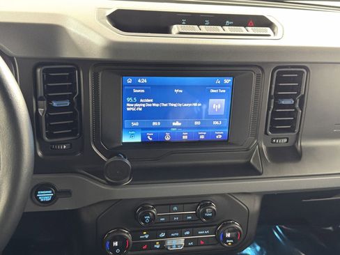 Used 2023 Ford Bronco Black Diamond image 18