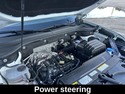 Used 2024 Volkswagen Atlas Cross Sport SE image 17