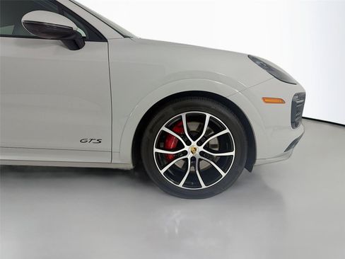 Used 2023 Porsche Cayenne GTS AWD/4WD image 28