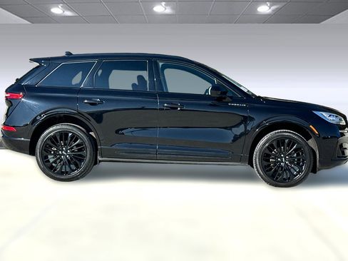 Used 2023 Lincoln Corsair Reserve w/ Jet Appearance Package image 7