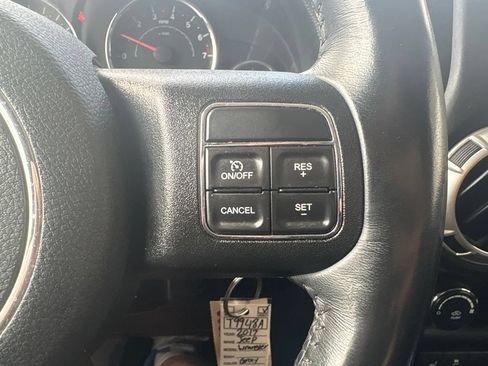 Used 2017 Jeep Wrangler Sahara w/ Connectivity Group AWD/4WD image 14