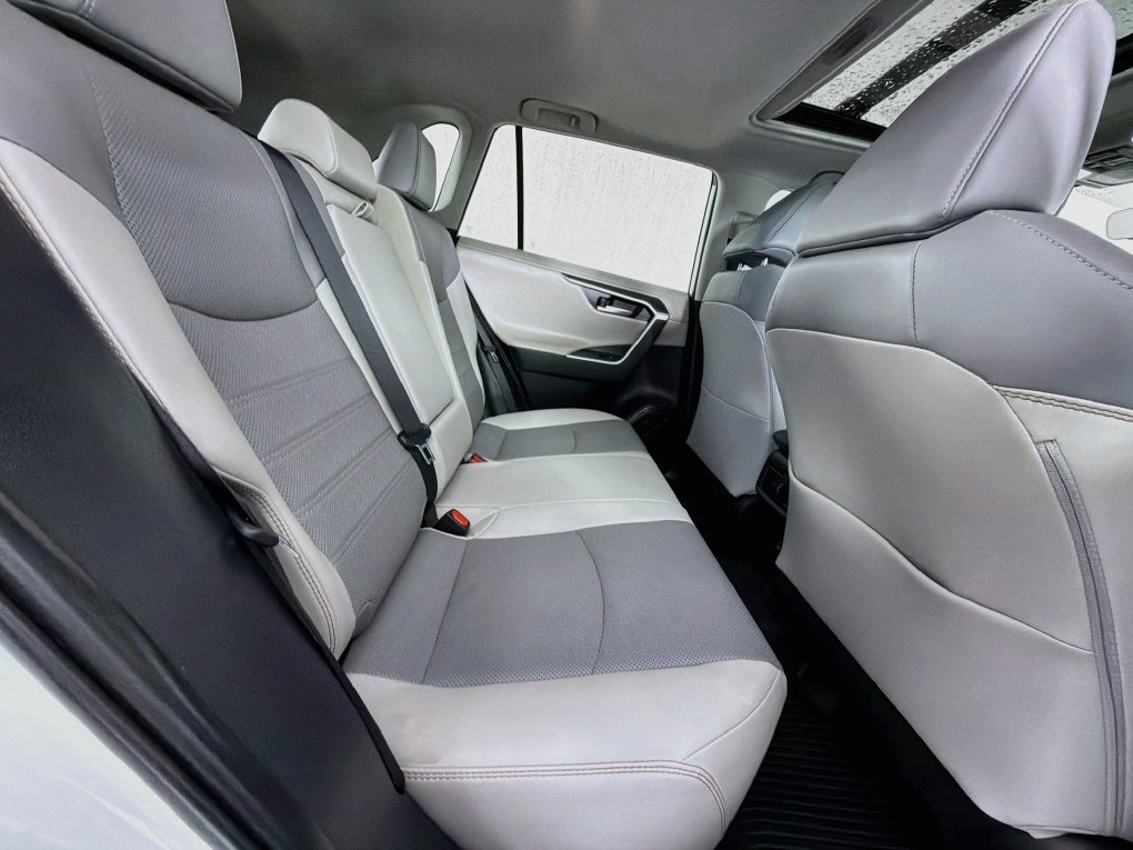 Used 2024 Toyota RAV4 Limited w/ Advanced Technology Package FWD image 28