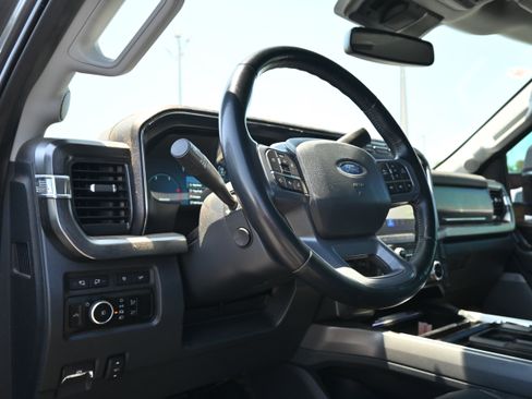 Used 2023 Ford F250 Lariat w/ Sport Appearance Package AWD/4WD image 14
