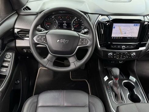 Used 2023 Chevrolet Traverse RS w/ LPO, Floor Liner Package FWD image 12