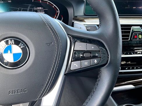 Used 2023 BMW 530i 530i w/ Premium Package image 11