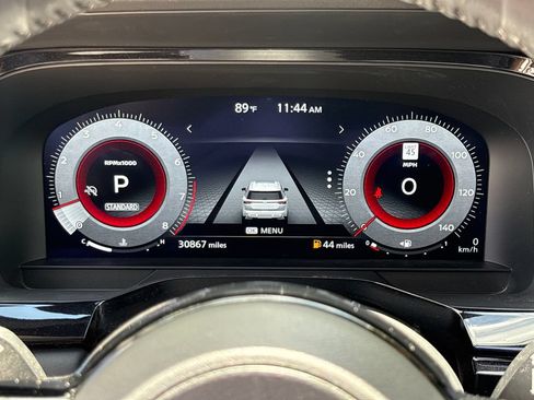 Used 2024 Nissan Pathfinder Platinum w/ Black Appearance Package FWD image 22