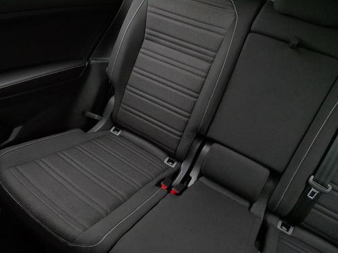 Certified 2022 Volkswagen Tiguan S image 12