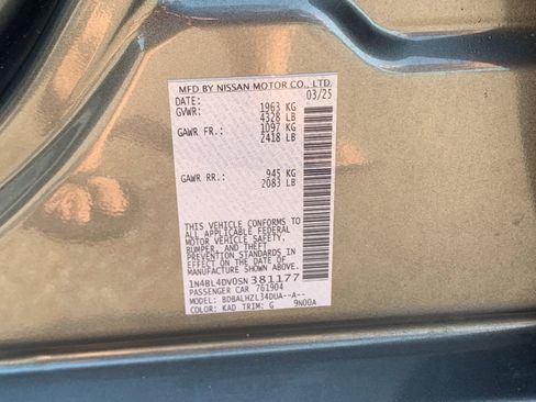 Used 2025 Nissan Altima 2.5 SV FWD image 34