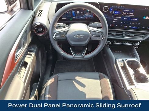 Used 2025 Chevrolet Equinox EV RS AWD/4WD image 3