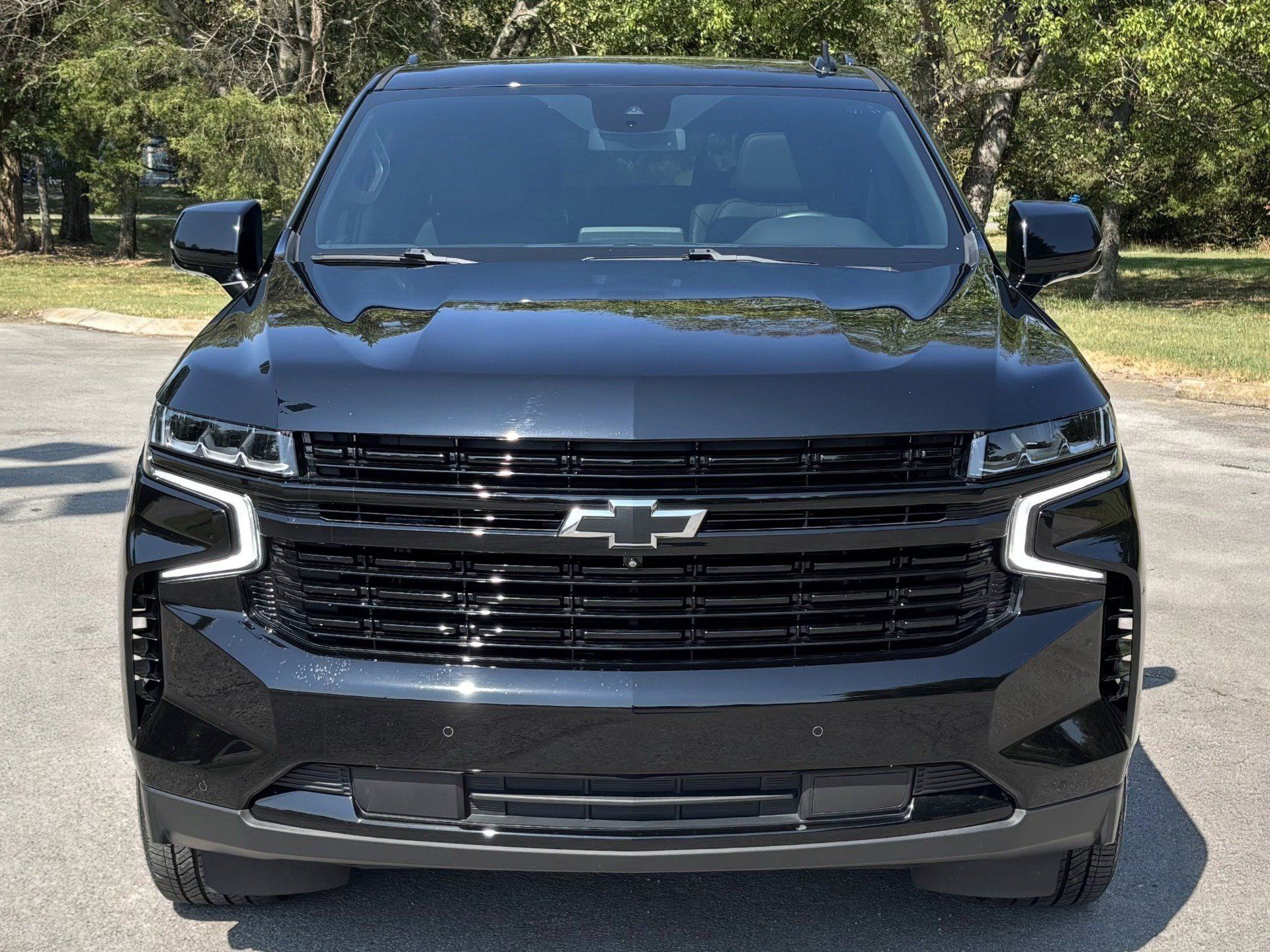 Used 2023 Chevrolet Suburban RST w/ Sport Performance Package AWD/4WD image 5