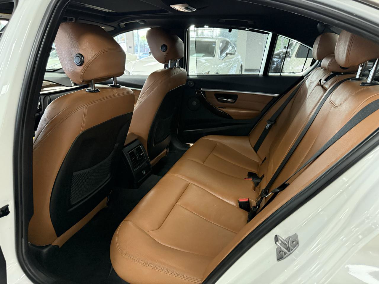Used 2016 BMW 340i Sedan RWD image 12