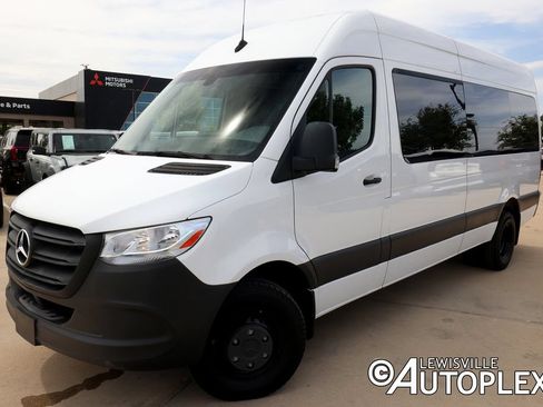 Used 2022 Mercedes-Benz Sprinter 3500 image 1