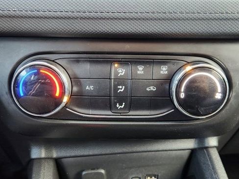 Used 2025 Chevrolet TrailBlazer LS w/ LS Convenience Package image 21