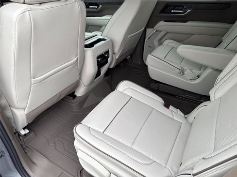 New 2026 GMC Yukon Denali AWD/4WD image 12