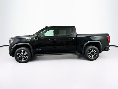 Used 2023 GMC Sierra 1500 AT4 w/ AT4 Preferred Package AWD/4WD image 4