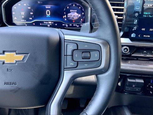 Used 2024 Chevrolet Silverado 1500 LTZ AWD/4WD image 25
