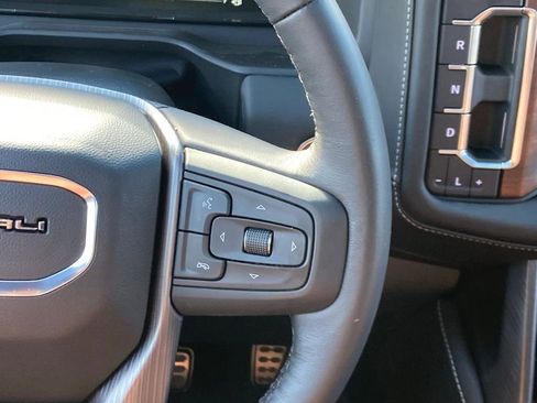 Used 2023 GMC Yukon Denali Ultimate AWD/4WD image 8