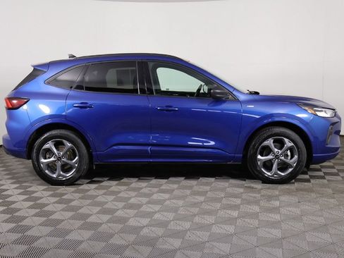Used 2023 Ford Escape ST-Line w/ Tech Pack #1 AWD/4WD image 18