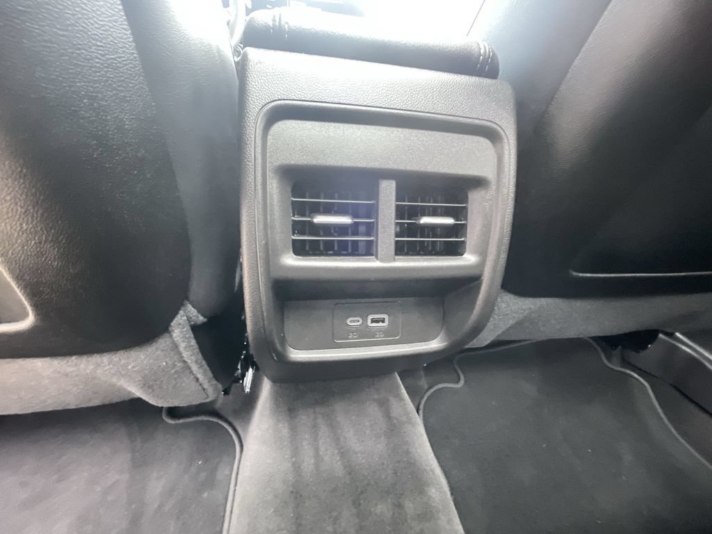Certified 2025 Cadillac XT4 Premium Luxury FWD image 21