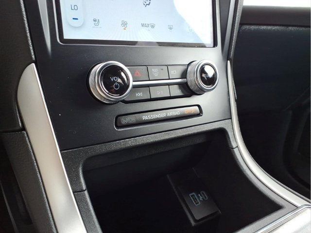 Used 2024 Ford Edge ST-Line AWD/4WD image 19