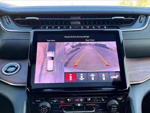 Certified 2025 Jeep Grand Cherokee Summit image 14